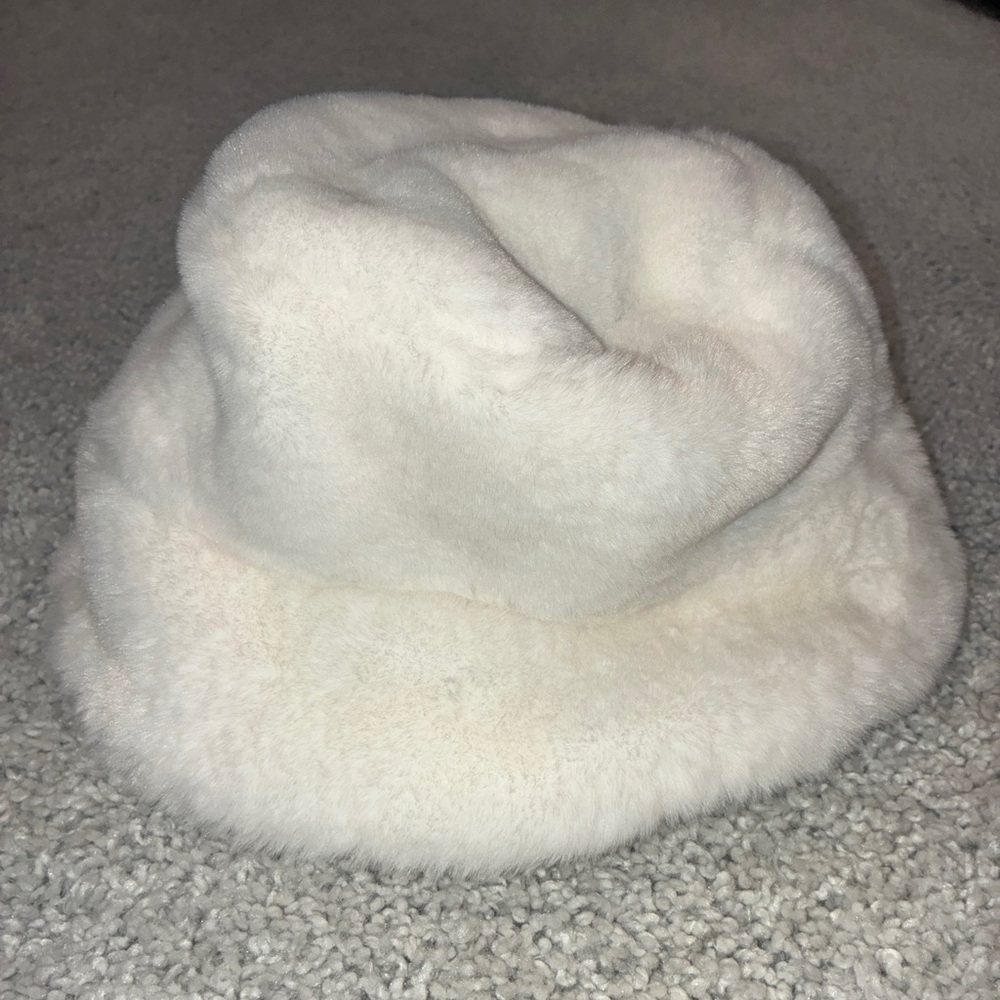 White Fuzzy Bucket Hat